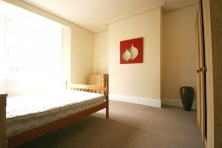 3 Bed - Warwick Street, Heaton - Photo 5