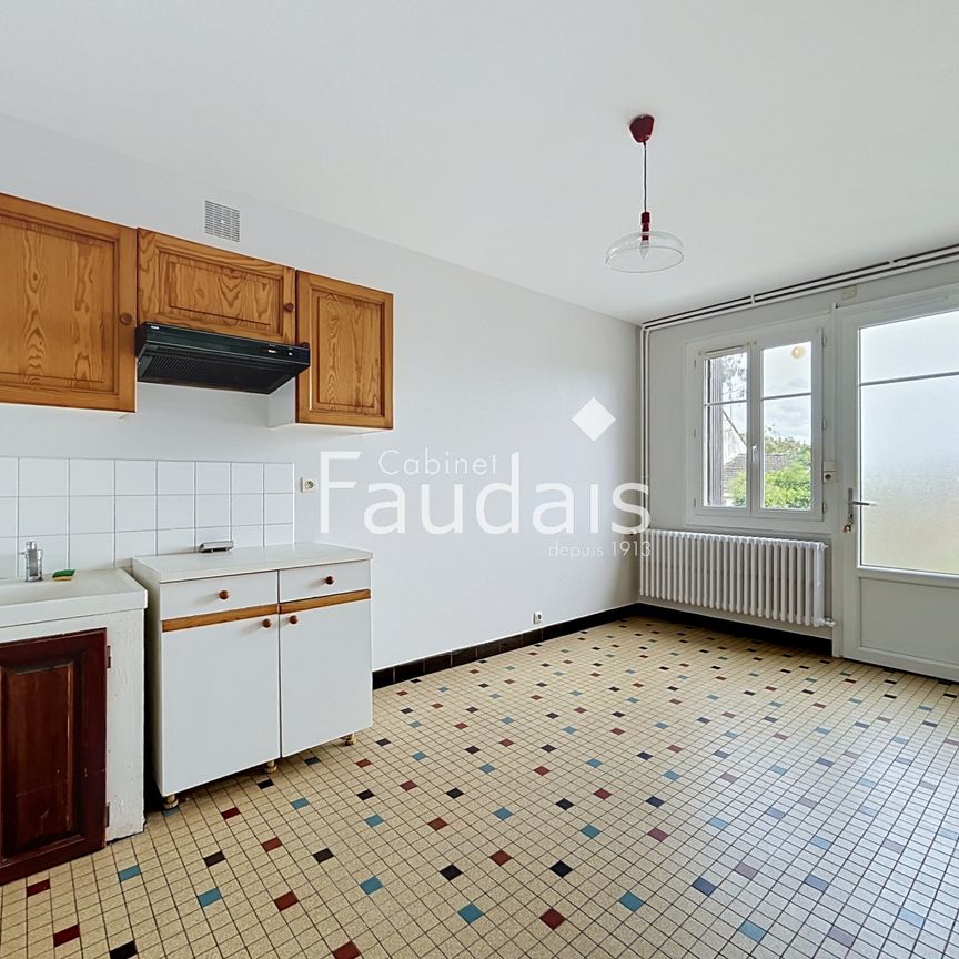 Location Appartement 1 pièce 38m² CONDE SUR VIRE 50890 - Photo 1
