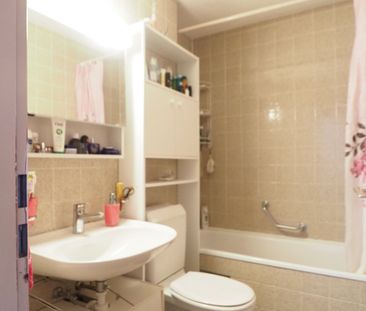 For rent 4.5 room apartment with parking space in the village center o - Photo 5