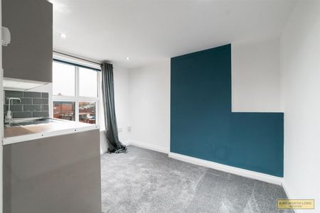 Part Self-Contained Bedsit, Redearth Rd , Darwen - Photo 4