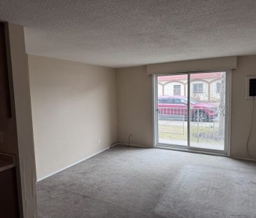 Cozy 2-Bedroom Apartment on Gordon Drive - Photo 5