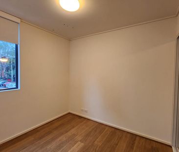 Timber Floored Two(2) Beds Two(2) Baths Plus Study - Washington Par... - Photo 6