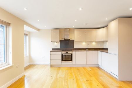 2 bedroom flat to rent - Photo 3