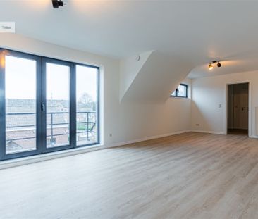 Het appartement werd eind 2024 volledig gerenoveerd. Het EPC dateer... - Photo 5