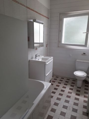 Location Appartement 2 pièces 50m² ROYAN 17200 - Photo 5