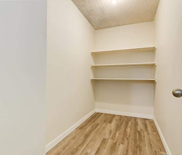 2 Bedroom - Photo 2