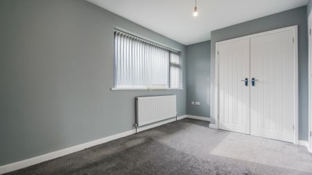 48 Hazelwell Crescent - Photo 3