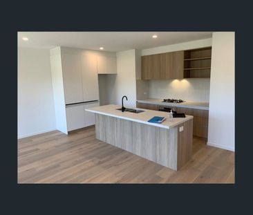 Lakeside Living 10km from Melbourne CBD!!! - Photo 3