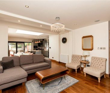 2 bedroom maisonette to rent - Photo 1