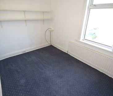 To Let 2 Bed Apartment - Photo 3