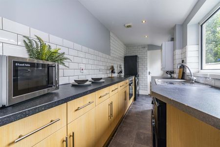 3 bedroom terraced house to rent - Photo 4