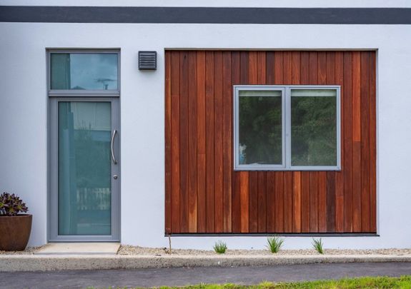 Modern Townhouse in South - Photo 1