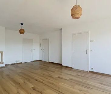Prachtig appartement met 1 slaapkamer van 80 m² – Volledig gerenove... - Photo 2