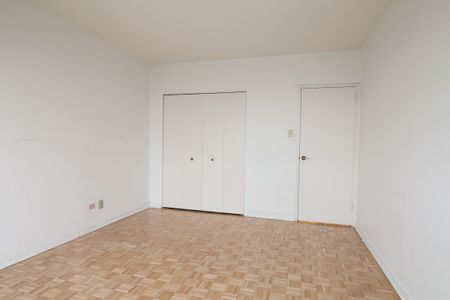 900 Rockland - Photo 4