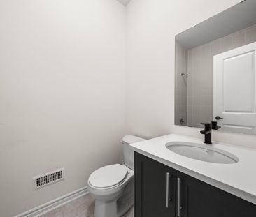 For Lease - 153 Blick Crescent, Aurora, Ontario - Photo 2