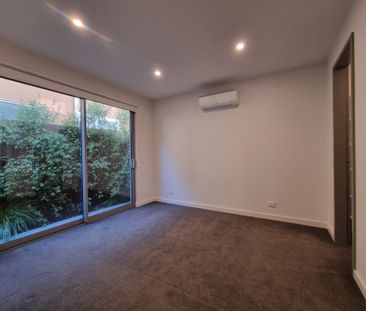 1 / 6 Prince Edward Avenue, McKinnon - Photo 1