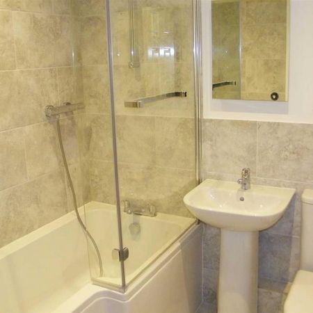 2 bedroom terraced house to rent - Photo 3