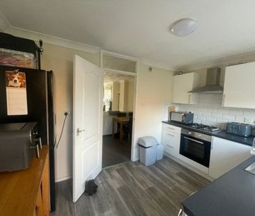 Sandringham Place, Hucknall, Property for rent - Photo 2