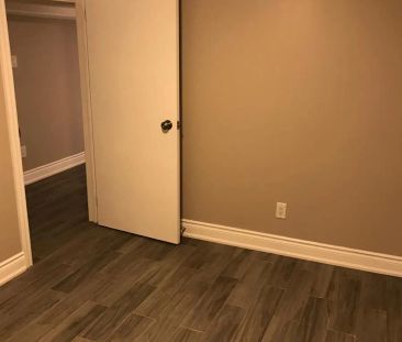 989 DUFFERIN STREET - Photo 4