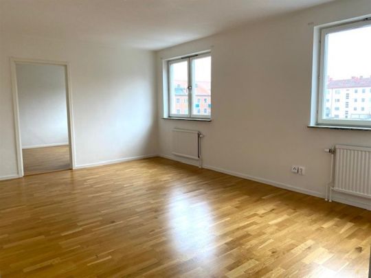 Drottninggatan 13 - Foto 1