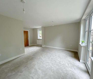 Gillsmans Hill, St. Leonards, TN38 - Photo 3