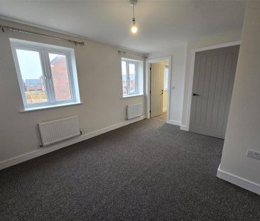 3 bedroom terraced house to rent - Photo 2