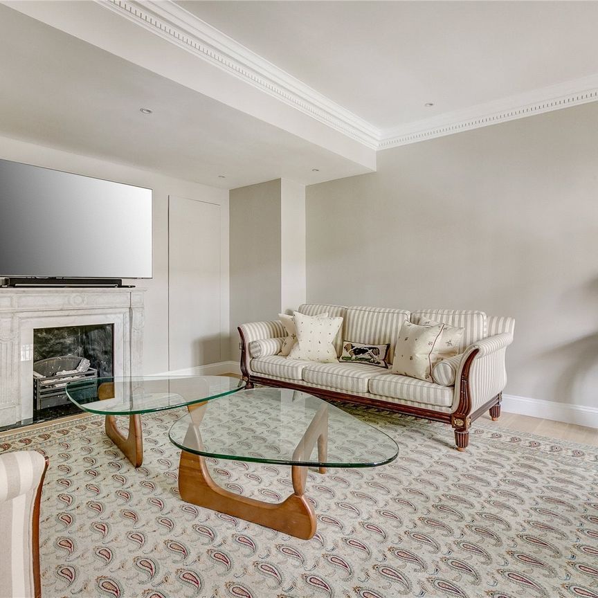 Belgrave Place, London, SW1X flat to rent - Photo 1