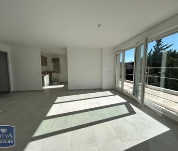 Location Appartement 4 pièces 100m² MORIERES LES AVIGNON 84310 - Photo 1