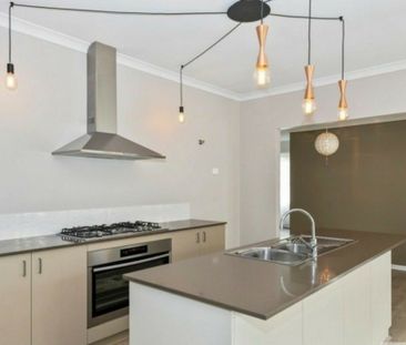 Tick all the boxes for perfect family living - Photo 3