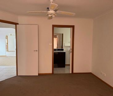 3 BEDROOM HOME + STUDY - Photo 5