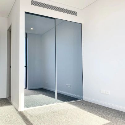 Furnished Sophisticated Two-Bedroom Apartment Moments from Green Square Station - Photo 1