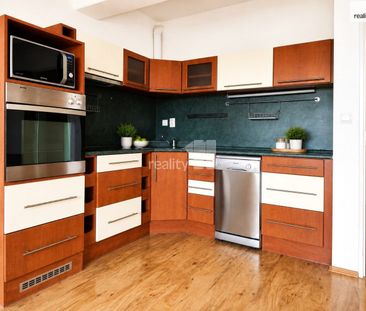 Pronájem bytu 2+kk 45 m² - Fotografie 4