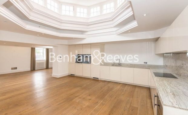 3 Bedroom flat to rent in Roehampton House, Roehampton, SW15 - Photo 1