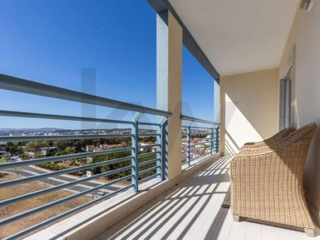 3 bedroom luxury Flat for rent in Ajuda, Portugal - Photo 5