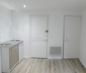Location Appartement 1 pièce 15m² FONTAINEBLEAU 77300 - Photo 2