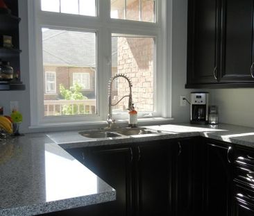 For Lease - 2022 Lakeshore Road, Mississauga, Ontario - Photo 6