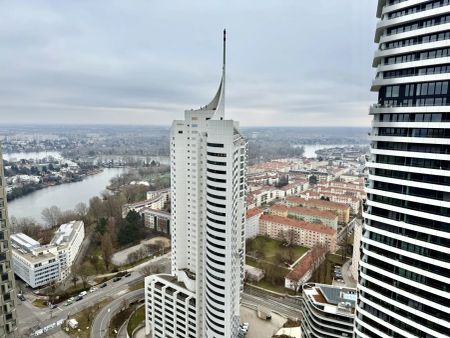 Panorama über Innenstadt & Donau 3-Zimmer-Eckwohnung mit zwei Loggien im DC2 - Photo 5