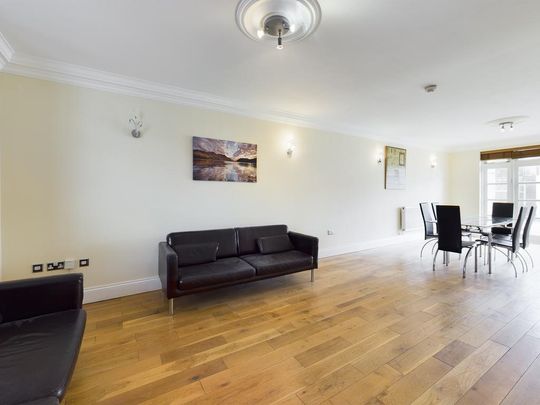 4 bedroom semi-detached house to rent - Photo 1