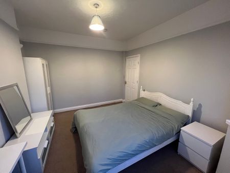 4 Bed Student Accommodation - Photo 5