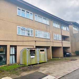 CONNIBURROW - 1 BEDROOM APARTMENT - Photo 2