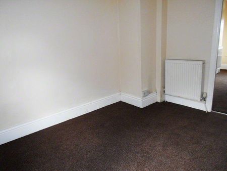 4 bedroom terraced house to rent - Photo 3