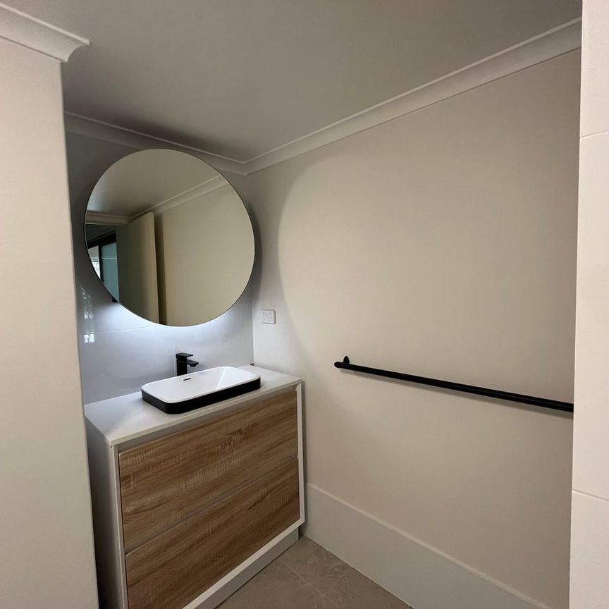 GROUND-FLOOR LIVING IN THE HEART OF HIGHGATE - Photo 1