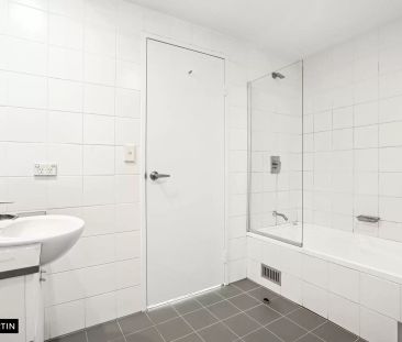 MGM MARTIN - TWO BEDROOM APARTMENT - Photo 1