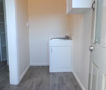 Home on England! - Photo 5