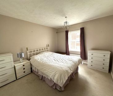 4 bedroom detached house to rent - Photo 3