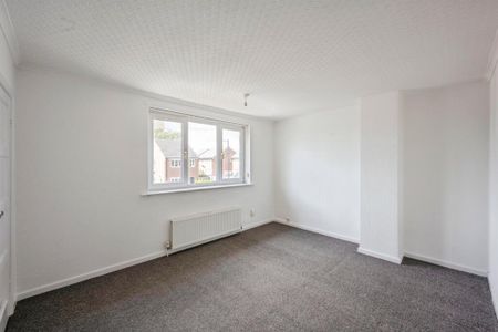 2 bedroom semi-detached house to rent - Photo 5