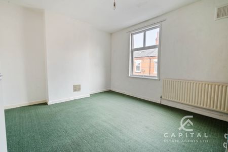 3 Bedroom in Highfield Area - Photo 4