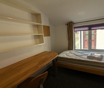 5 bedroom terraced house to rent - Photo 3