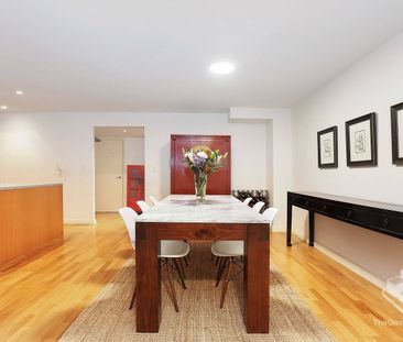 IMAGINATIVELY SPACIOUS (97m2 APPROX) & STYLISH MODERN LIFESTYLE - Photo 3