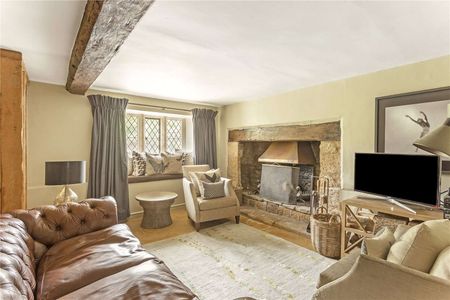 Charming chocolate box Cotswolds cottage in Lower Swell. - Photo 2